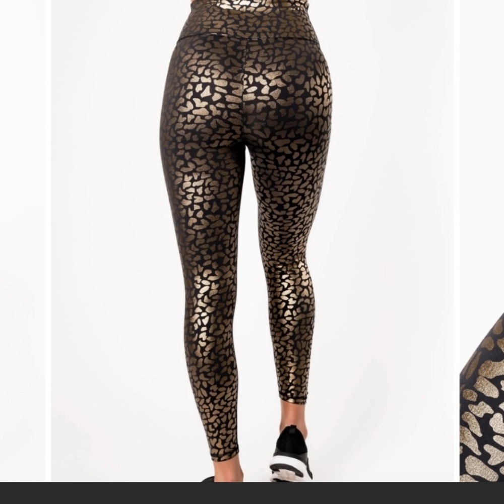 IVL COLLECTIVE Chichi Gold Foil leggings size 2 gold/black (bra not included)